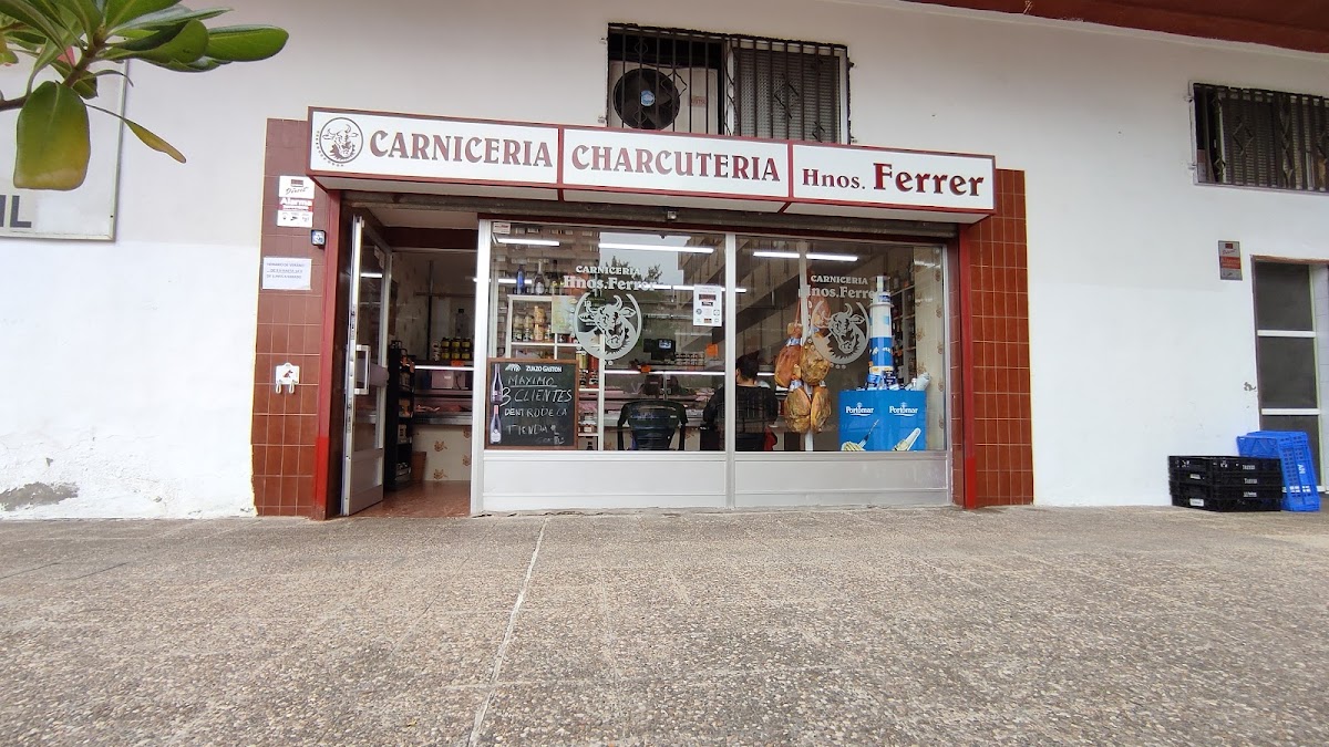 Fachada de Carnicería Hermanos Ferrer, Santa María Reina 4, Zaragoza